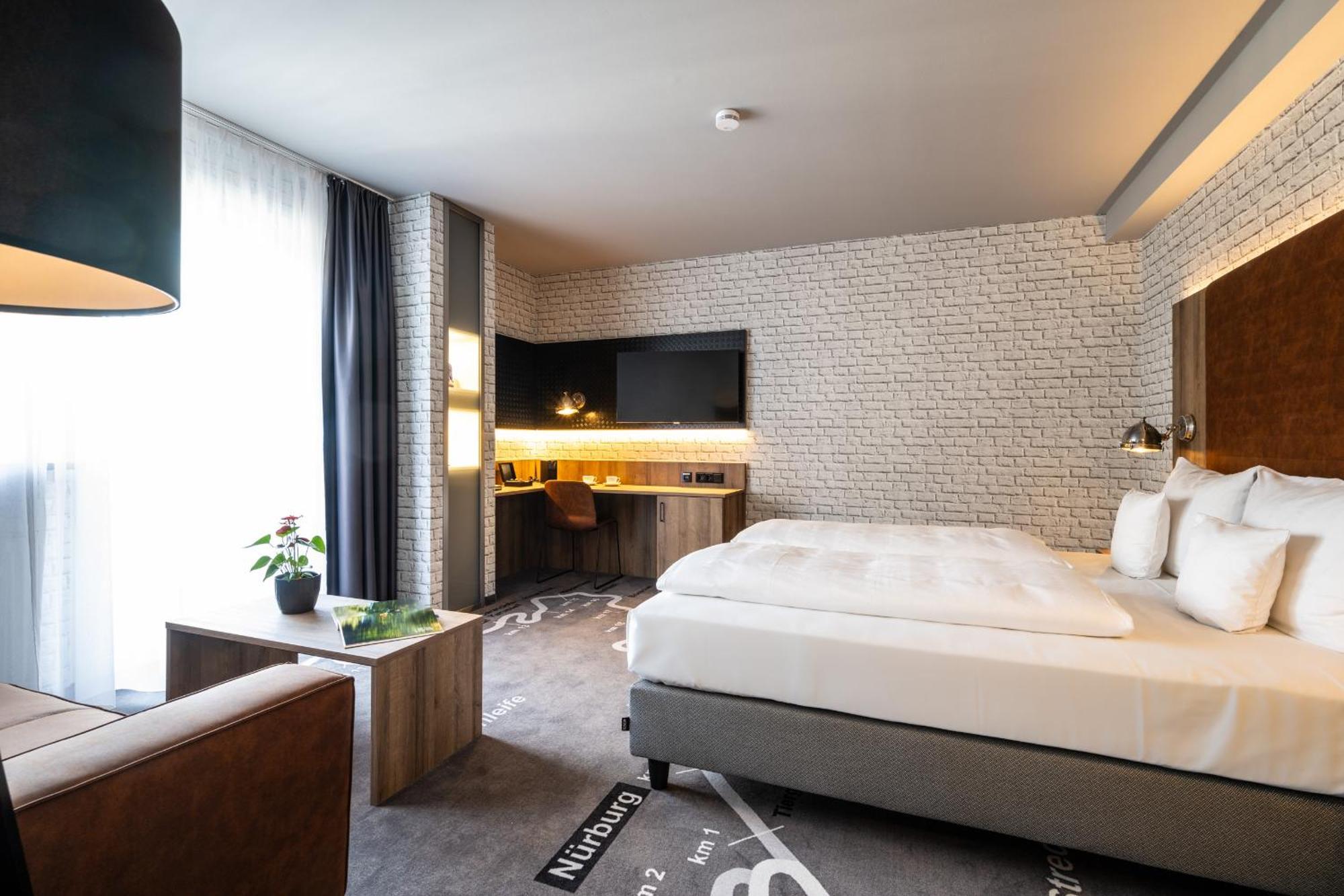 הרצוגנאוראך Hotel Herzogspark מראה חיצוני תמונה