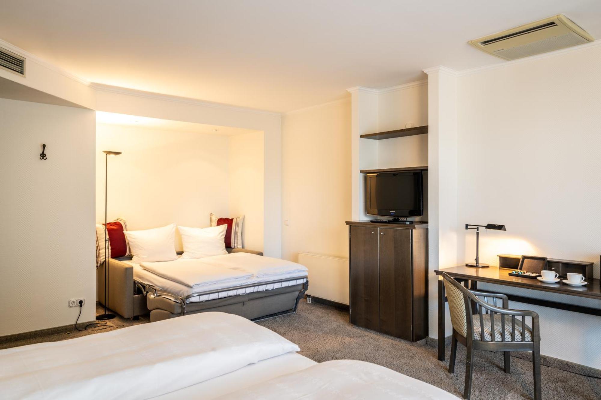 הרצוגנאוראך Hotel Herzogspark מראה חיצוני תמונה
