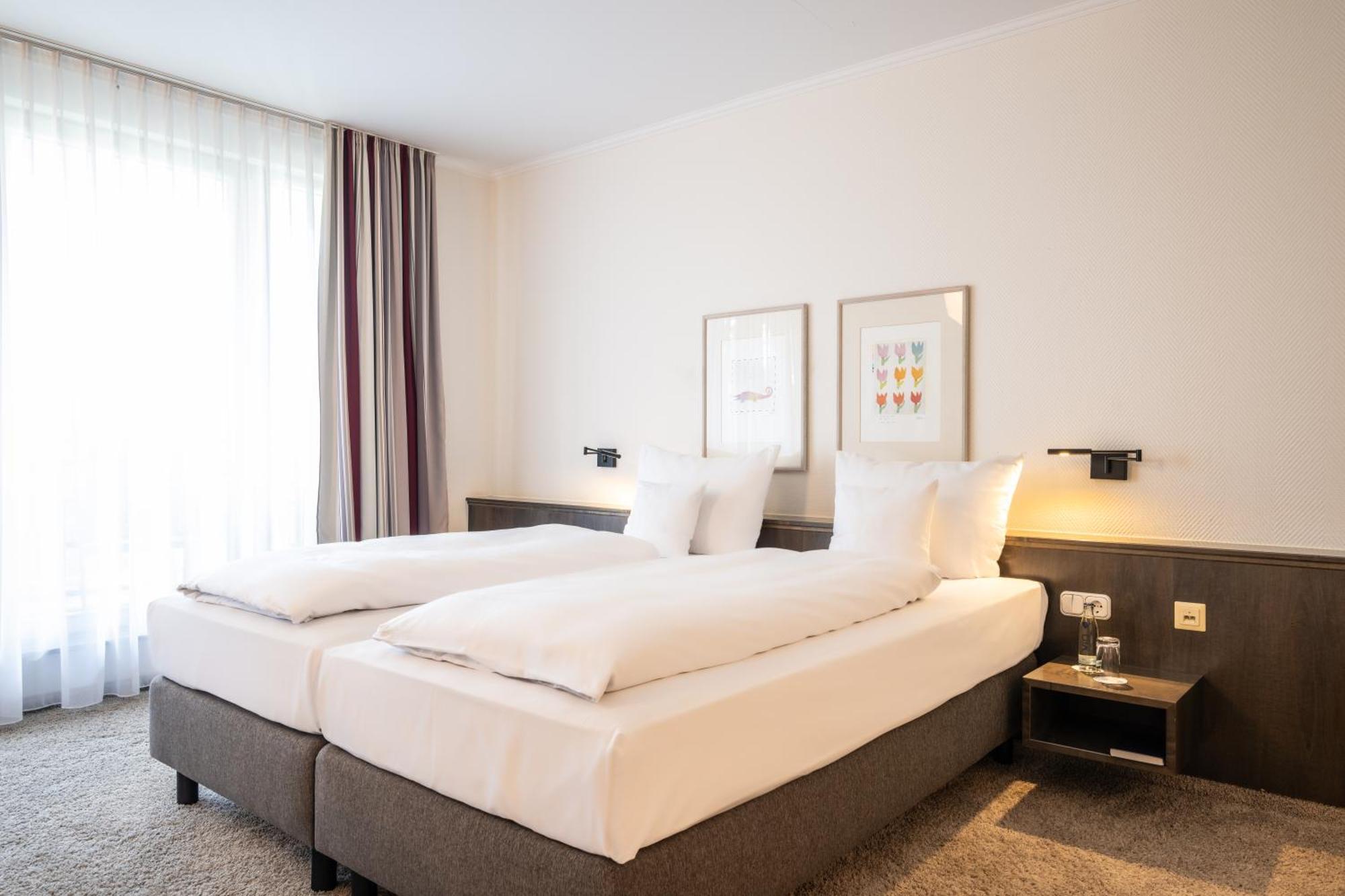 הרצוגנאוראך Hotel Herzogspark מראה חיצוני תמונה