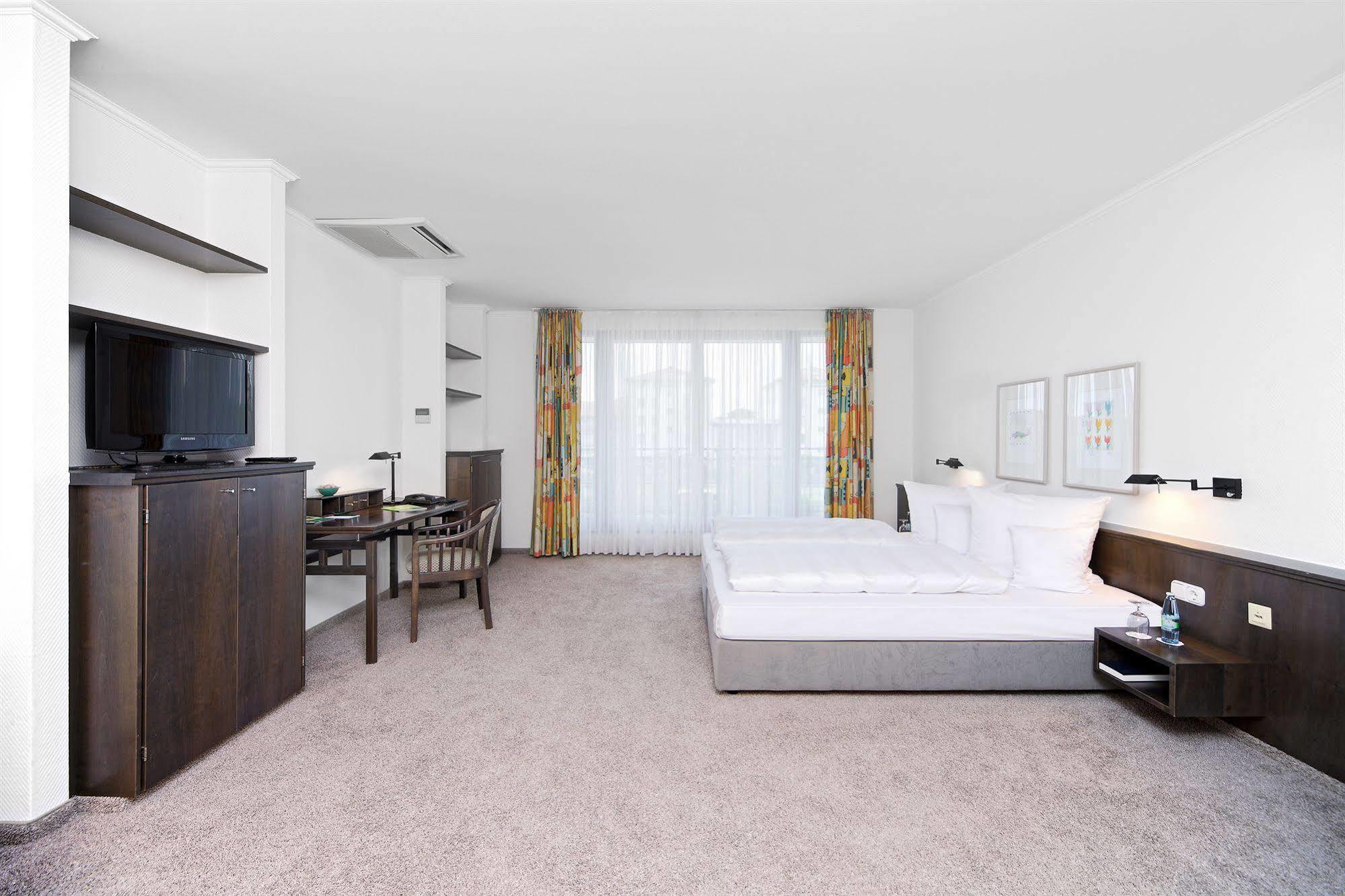 הרצוגנאוראך Hotel Herzogspark מראה חיצוני תמונה